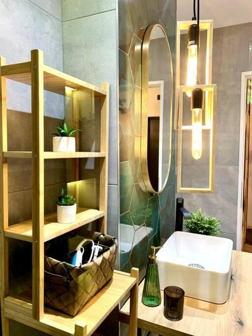 Heart Of The City - Modern Studio With Balcony Apartment Букурещ Екстериор снимка