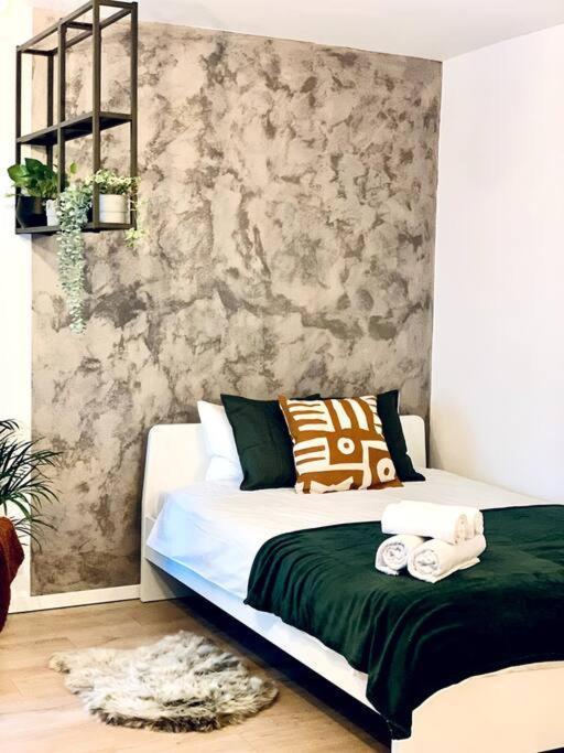 Heart Of The City - Modern Studio With Balcony Apartment Букурещ Екстериор снимка