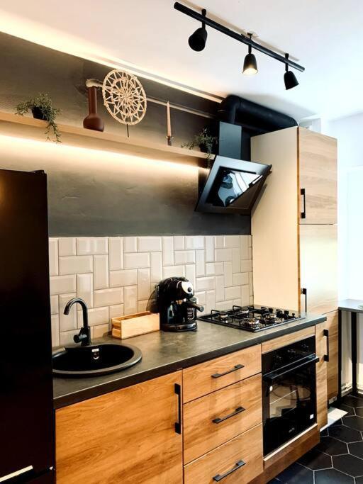 Heart Of The City - Modern Studio With Balcony Apartment Букурещ Екстериор снимка