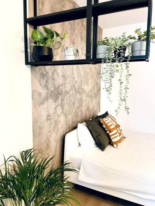 Heart Of The City - Modern Studio With Balcony Apartment Букурещ Екстериор снимка